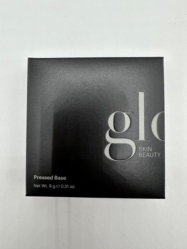 Award-Winning Tawny Medium Powder Foundation - Buildable, Semi-Matte Coverage - Picture 8 of 11