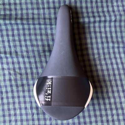 fizik Aliante R1 Carbon Sattel Ergonomisches Design Leicht Schwarz Rennrad