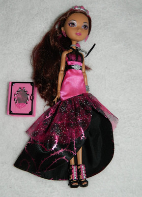 Mattel Ever After High Legacy Day Briar Beauty  Doll Puppe