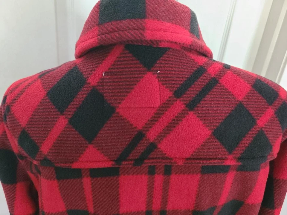 Boston Traders Men Jacket M Plaid Flannel Shacket Fleece Lined Black Red winter - Image 3 of 4