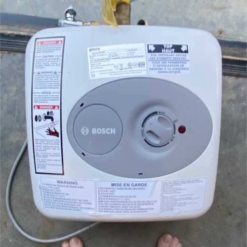 Bosch ES 2.5-1M WIR Compact Electric Storage Tank Water Heater 2.7 Gal 120V