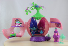 DreamWorks Trolls Poppy's Coronation Pod Playset Branch  Poppy