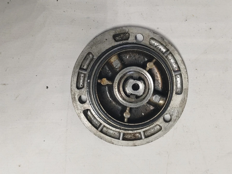 Tapa de filtro de aceite del motor Honda CL450 1971 15481-292-010 Foto 3 de 3