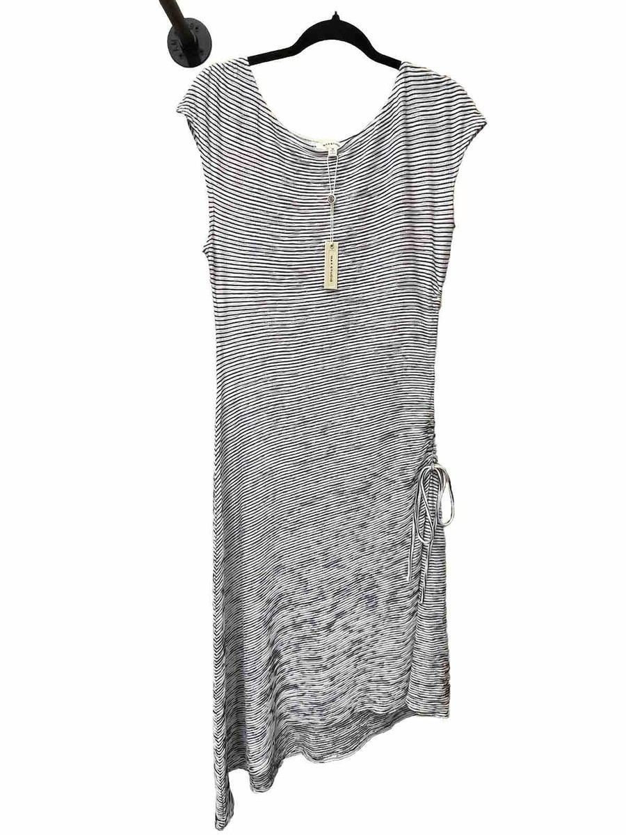 max studio asymmetrical dress Women's White & Black Striped Hem Shift Size M NWT Olive Coast Petite Satin CURVE-BRIDAL and the kind of Size:1 - XS