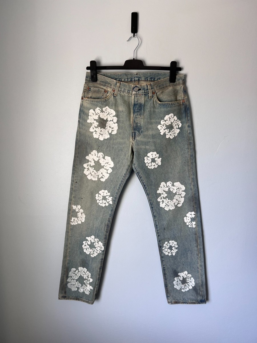 Denim Tears x Levi's Dirty Wash Wreath 501 - Size 33 - Light Denim Tears x Levi's Dirty Wash Wreath 501 - Size 33 - Light