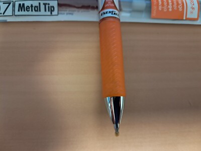 2x Pentel EnerGel 0.7 BL 77 1x Orange und 1x Pink Gel Roller Stift + Ersatzmine