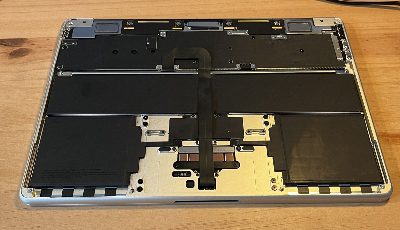 Apple Macbook Air 2022 13" M2 A2681 UNKNOWN SPEC NO POWER For Parts (READ) G3D