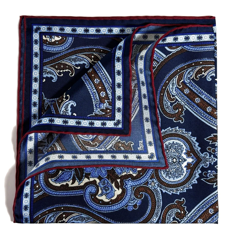 Cuadrado de bolsillo de seda con motivo floral azul marino y marrón (enrollado a mano en Inglaterra) Foto 3 de 4