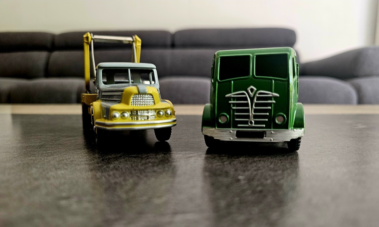 Dinky Supertoys Foden 905 et Unic d'Atlas, finition premium en métal injecté