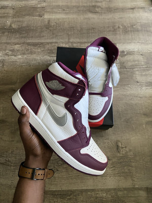 Jordan 1 Retro High OG Bordeaux 