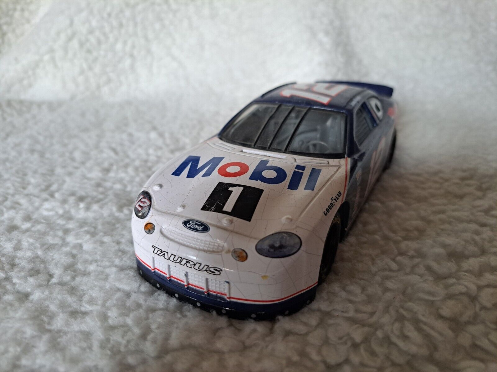 Picture 3 of 18