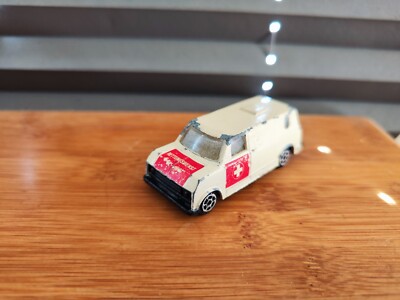 Yatming Bedford Rettungsdienst beige rot