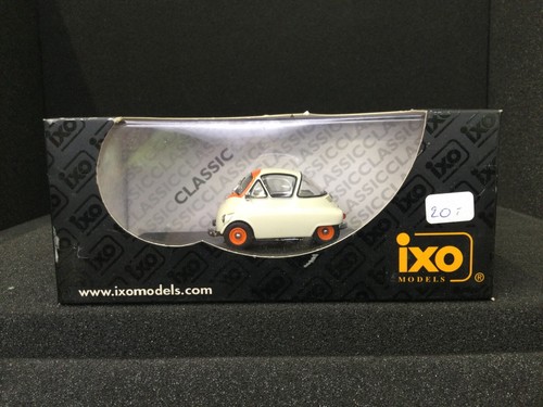1:43 Ixo CLC067 1953 Iso Isetta 2-Tones - White & Orange