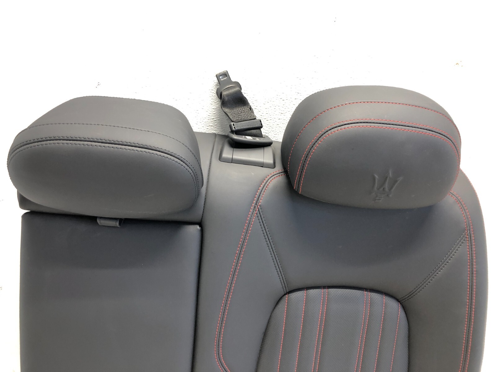 2017-2024 MASERATI LEVANTE S LEFT DRIVER REAR UPPER SEAT CUSHION W/ ARMREST OEM.