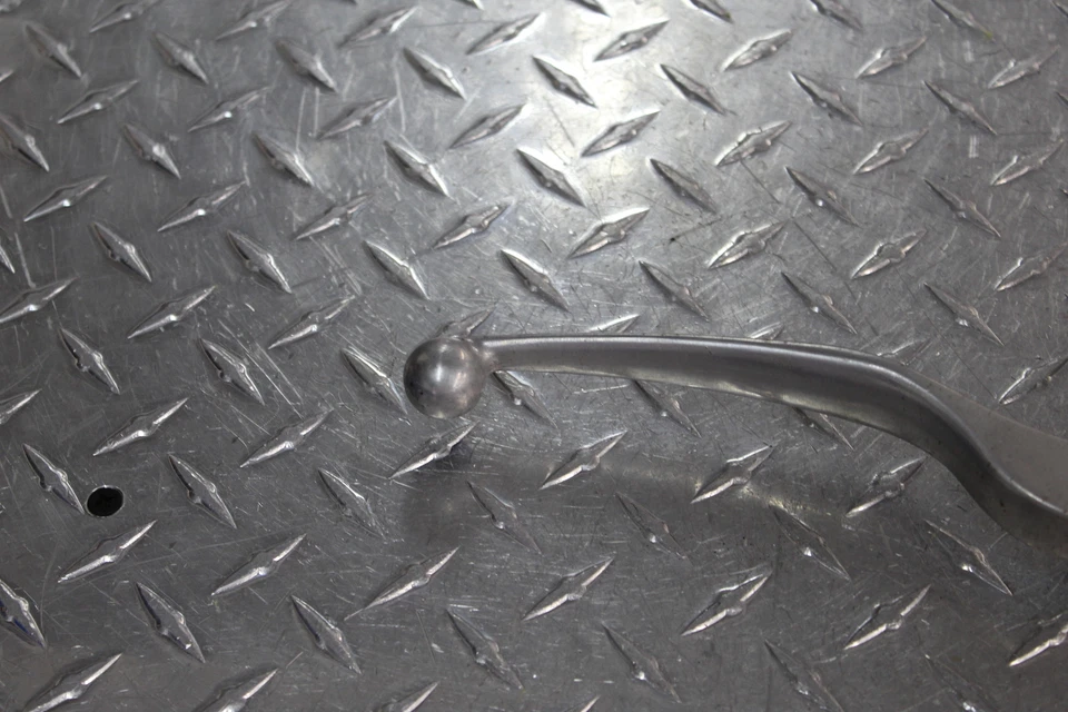 2006 KAWASAKI VULCAN 2000 VN2000F CLASSIC LT FRONT BRAKE MASTER CYLINDER - Imagem 2 de 4