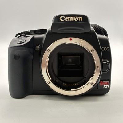 Canon EOS Rebel XTi Digital Camera with EFS 18 55mm Lens and Bag