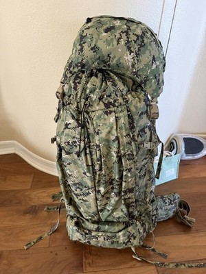 RARE  Mystery Ranch M5-8 AOR2 Raid Backpack FULL SIZE M/L, NEW CONDITION,