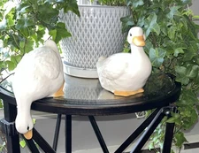 Set Of 2 Vintage Porcelain White Ducks Figurines   Hand Painted 1980’s