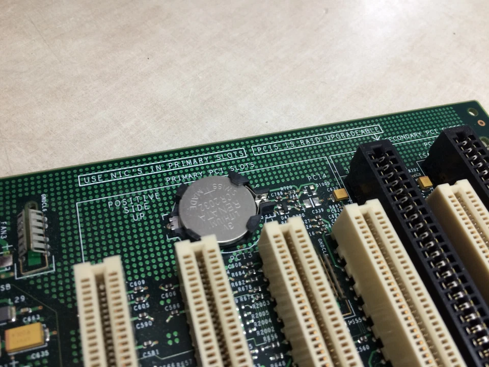 Vintage Dell Server Mother Board Dual Pentium!!! SDRAM PC100-322-622R - Image 3 of 4