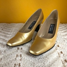 Stuart Weitzman Patent Leather Classic Gold Pumps Size 5.5 B