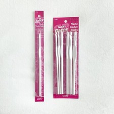 Susan Bates Luxite Plastic Crochet Hook Set - Sizes E, F, G, H, I, J, K