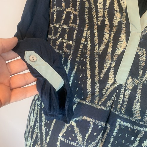 Anthropologie Tiny Shirt Damen Medium Oberteil blau Geometrisches Muster Langarm Roll-Etikett - Bild 5 von 14
