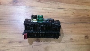 357937039 Sicherungskasten Steuergerät nera Volkswagen Passat DE135477-53