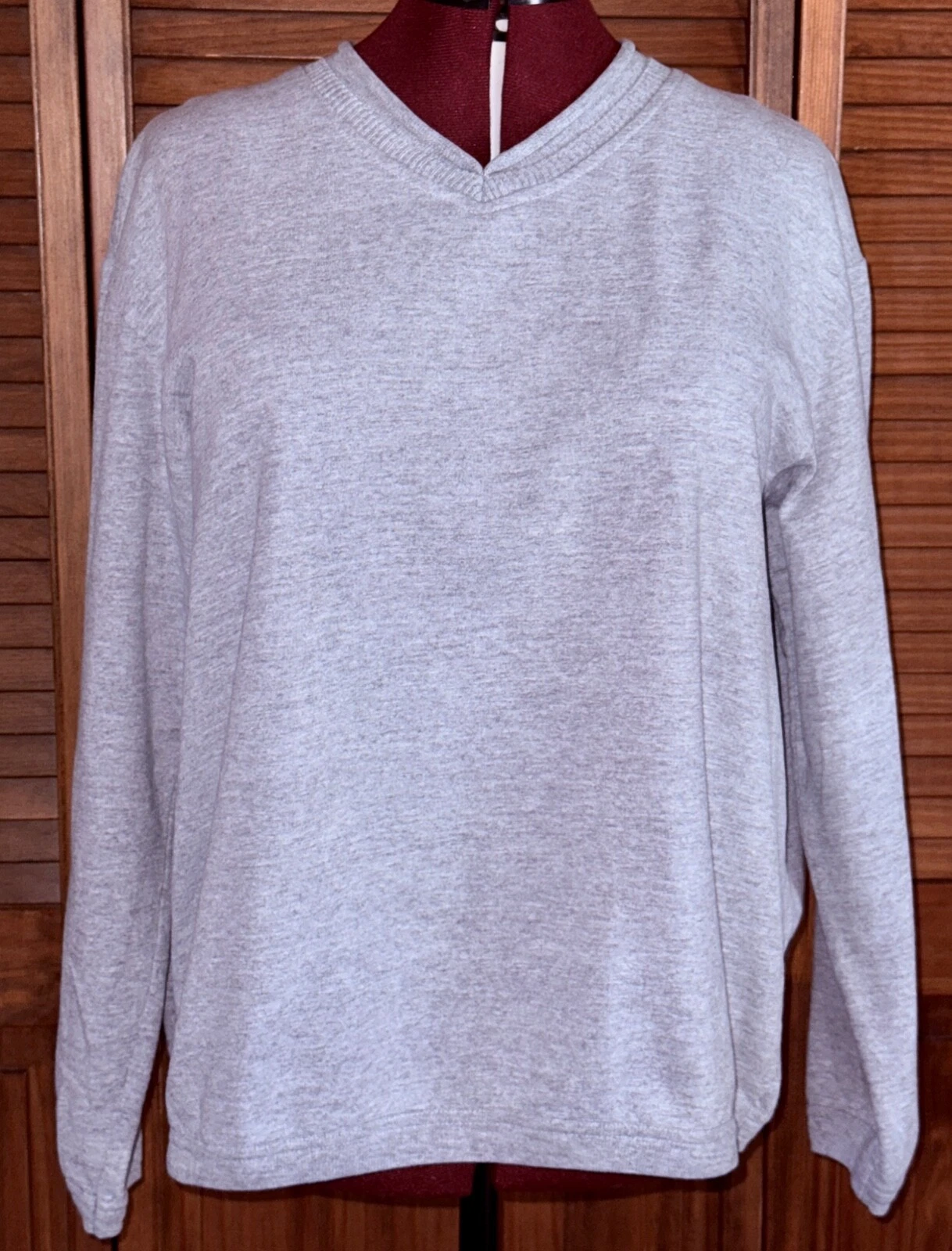VTG "Silver Wear" Unisex Gray V Neck 100% Cotton Terry Knit Pullover Casual M