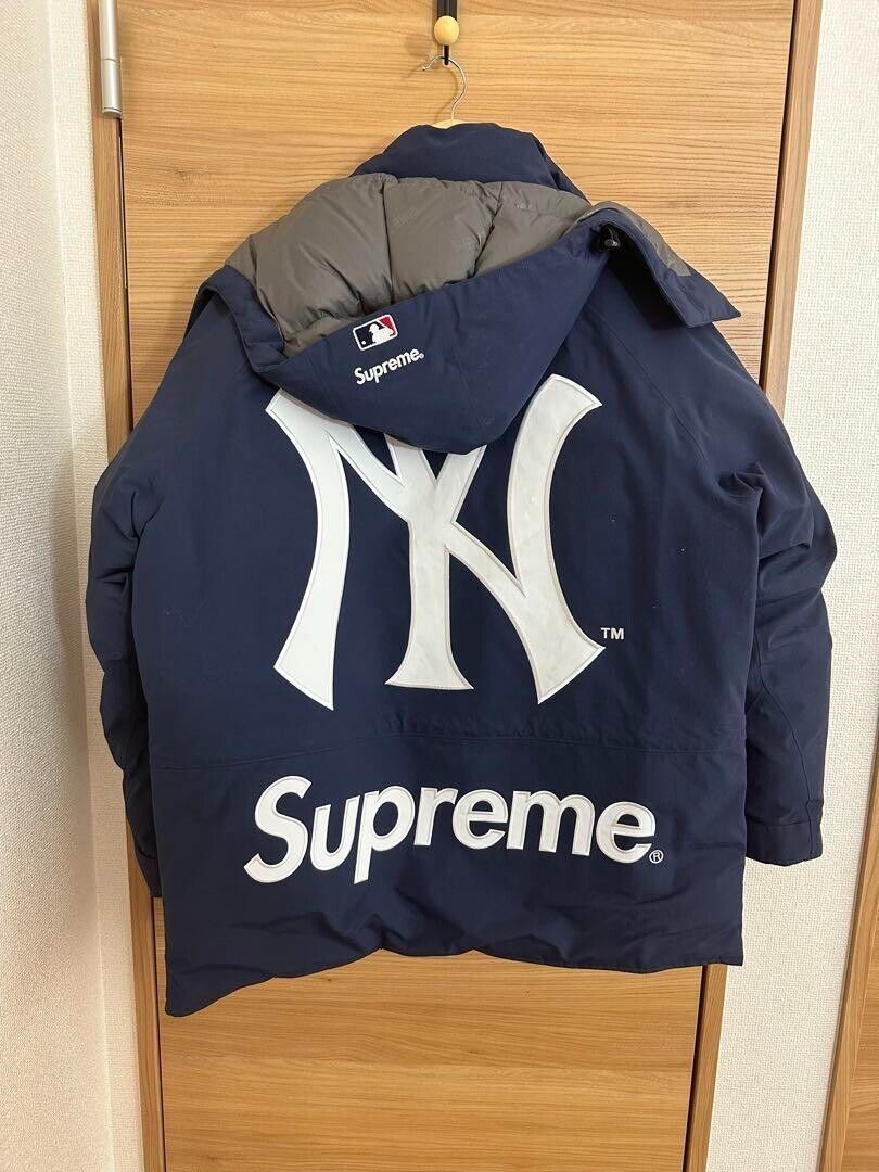 Supreme New York Yankees Navy Gore Tex 700-Fill Down Jacket Supreme New York Yankees Navy Gore Tex 700-Fill Down Jacket