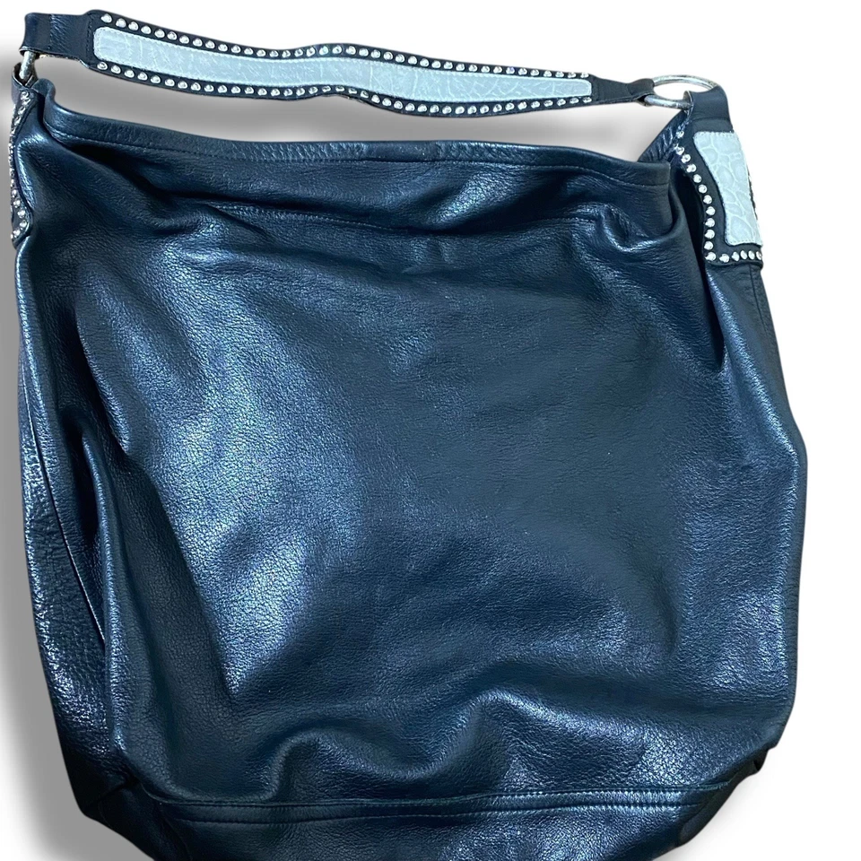 LeatheRock EE. UU. Cuero Negro Tachonado Bolso de Hombro Cartera Hecho en EE. UU. Corazón Foto 4 de 4