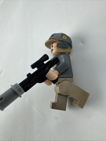 Lego Star Wars Minifigure Rebel Trooper Private Basteren Blaster 75154