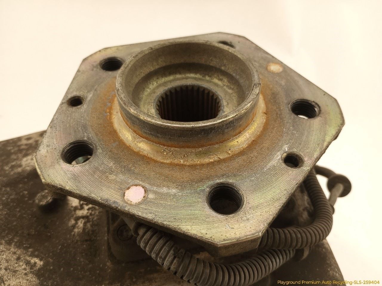Maserati Quattroporte 2003-2008 FRONT+RIGHT Steering knuckle P/N 243415