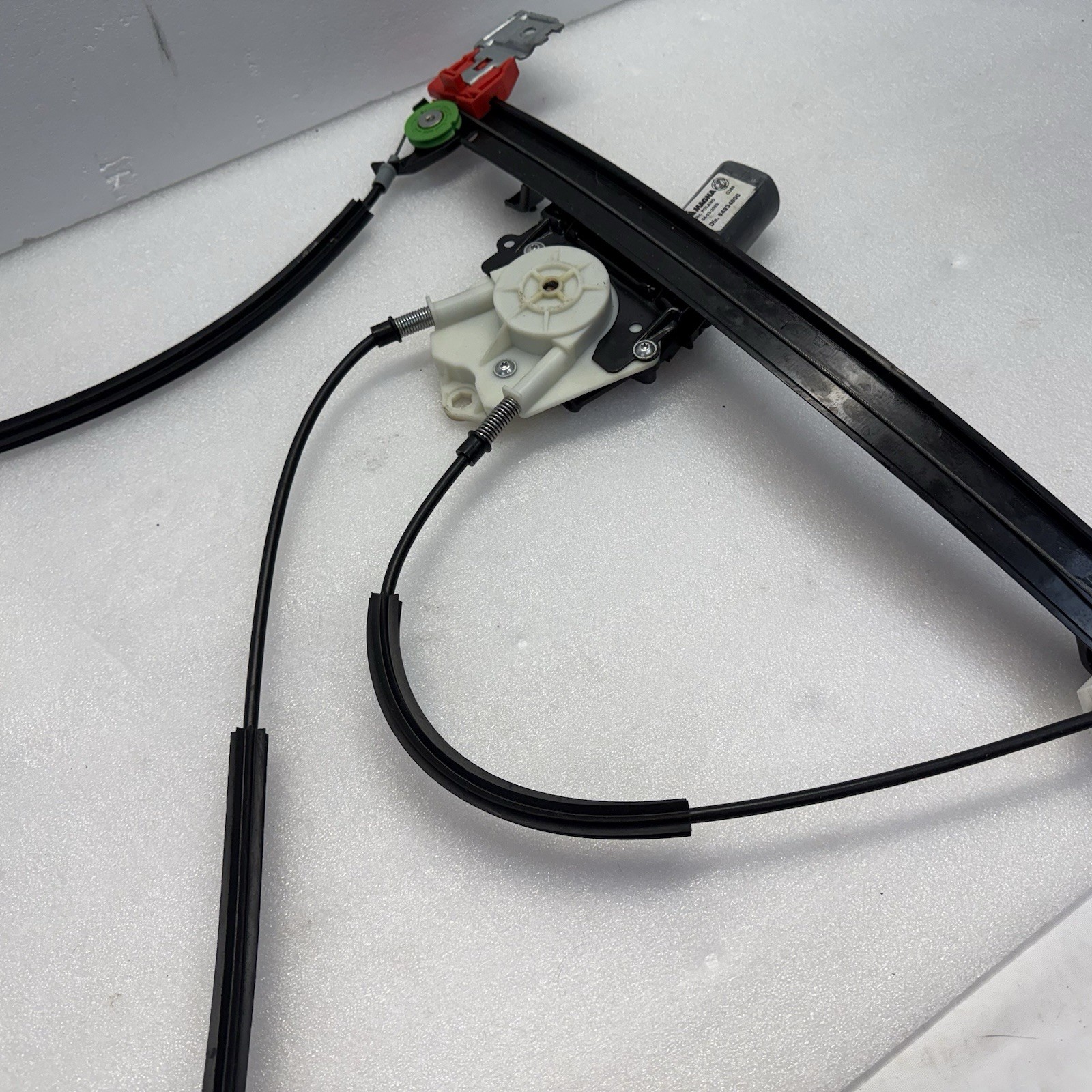 03-13 Maserati Quattroporte M139 FRONT RIGHT Window Regulator Motor OEM 84934000