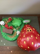 Vintage 1980 Strawberry Shortcake Berry Bake Shop Playset Not Complete