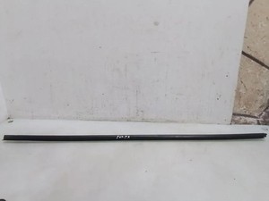 VW FOX 5Z1, 5Z3 Fensterleiste Tür vorne links 1.40 Diesel 51kw 2005 35074579