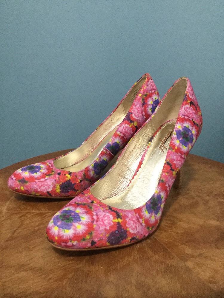 NEW Anthropologie Pink Pink Pink Floral Heels Size 7.5 76c1fa NEW Anthropologie Pink Pink Pink Floral Heels Size 7.5 76c1fa