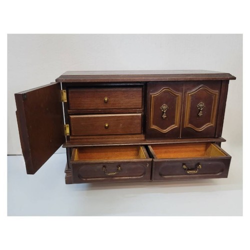 Vintage 1960's Extra Large Jewelry Box Trunk. - Picture 2 of 9