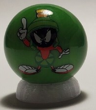 Marvin the Martian Finger Up 1" Green Glass Logo Marble w/ Stand