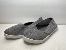 The Skyline Collection Grey Slip On Shoes • Size 9.5