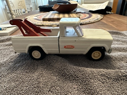 Vintage 1960's Mini-Tonka white Jeep pick up wrecker tow truck Missing Tailgate - Picture 5 of 13