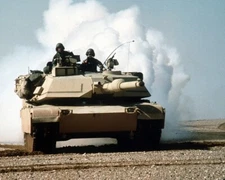 M-1A1 Abrams Main Battle Tank lays a smoke screen 8x10 Desert Storm Photo 21