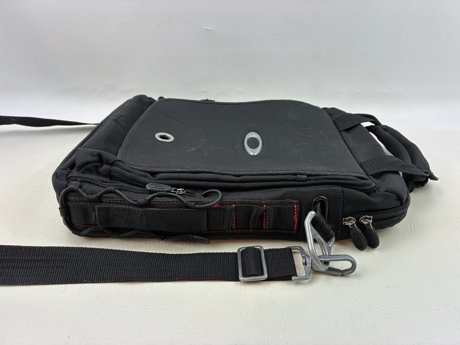 Oakley Tactical Field Gear Vertical Messenger Laptop … - Gem