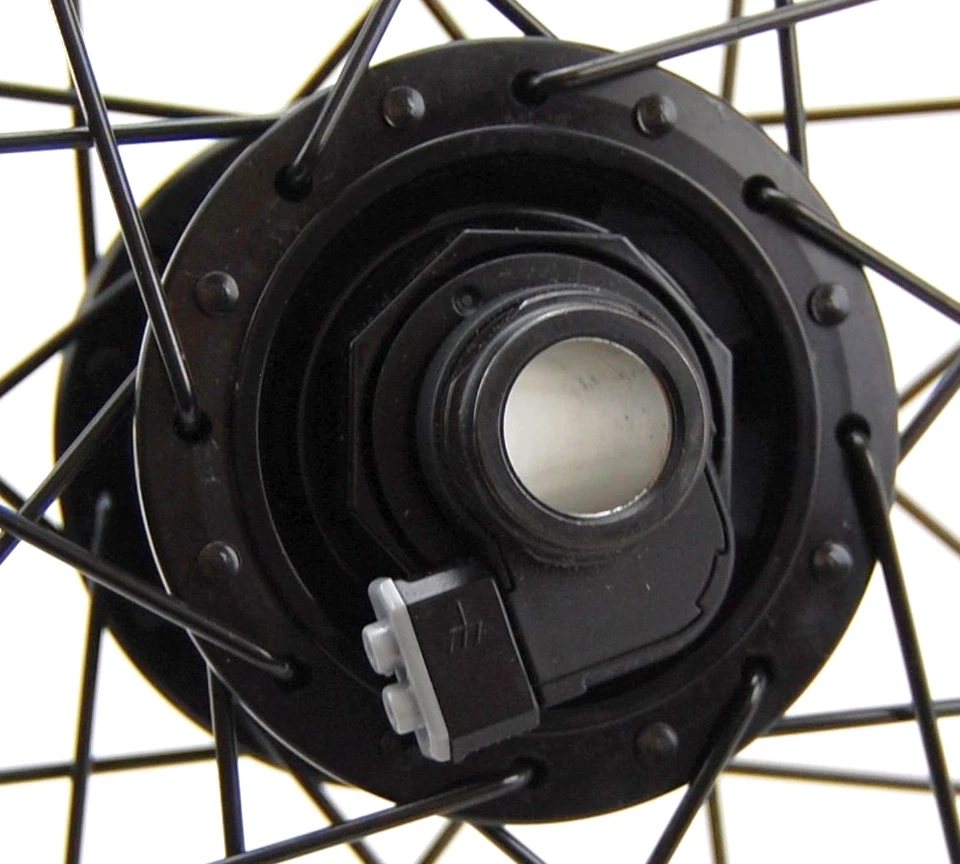 Vorderrad 28" geöst - Shimano DH-UR708-3D Nabendynamo Steckachse 15mm Disc - Bild 4 von 4