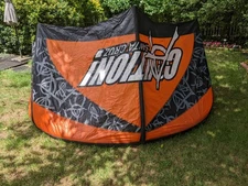 Kitesurfing / Snowkiting Kite, Caution Spitfire 8 Meter 2016 with Bar and Bag.