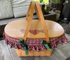 1992 Longaberger Extra Large Oval Picnic Basket Combo with Lid Painted Hearts