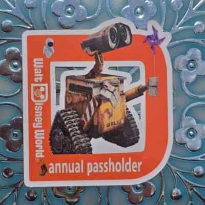 Walt Disney annual  passholder Magnet WALL·E  ''FAN ART MAGNET ''