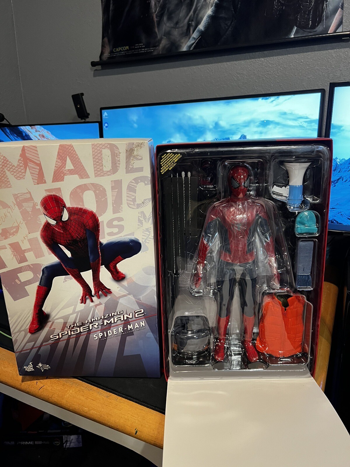 hot toys the amazing spiderman 2