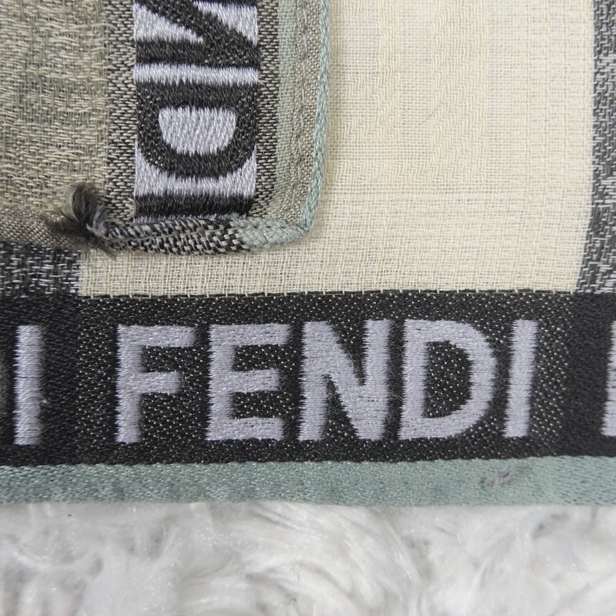 K584 FENDI Ivory Monogram Logo Cotton Jacqard Scarf Pocket