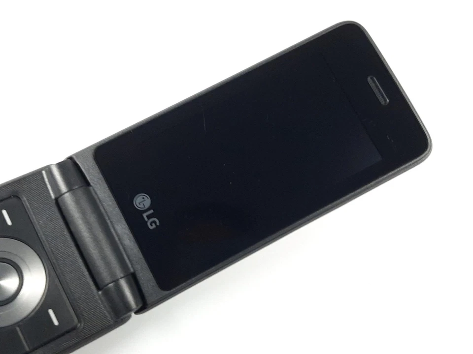 LG Wine UN220 Silver 8GB Flip Phone Silver US Cellular GSM Unlocked - Image 3 of 4