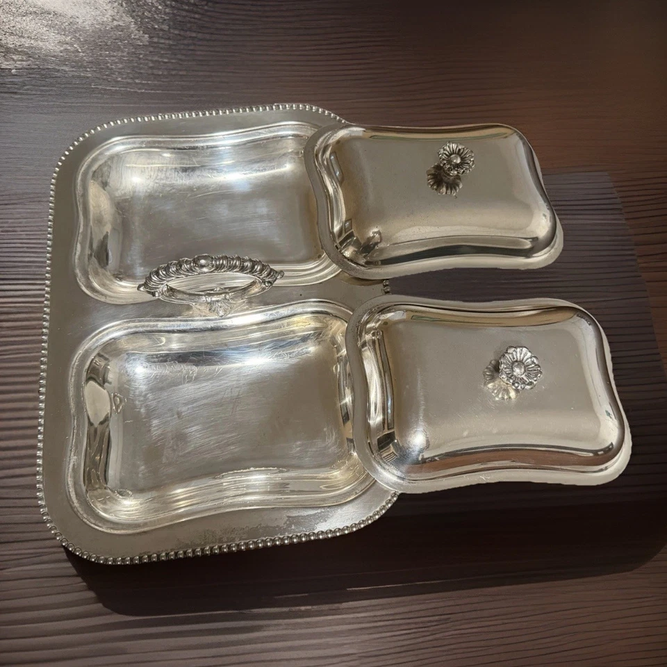 Plato o servidor de frotamiento con patas con tapa plateada doble vintage  Foto 2 de 4